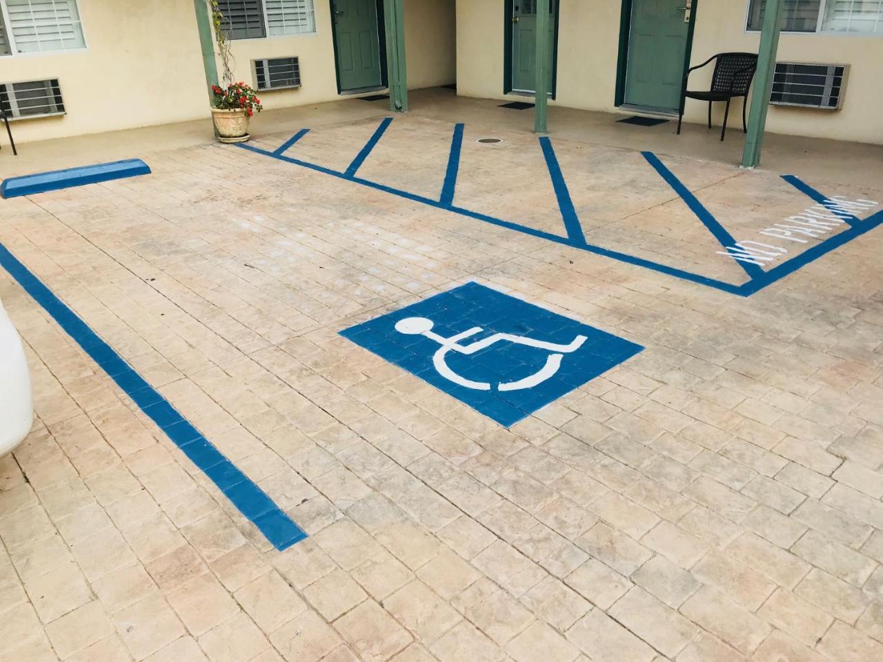 Bella Capri Inn And Suites Camarillo Ngoại thất bức ảnh